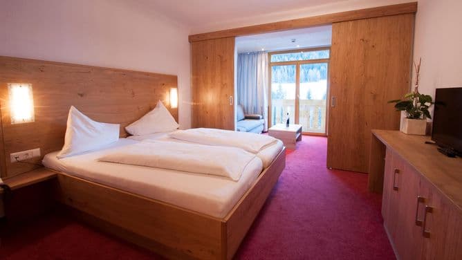 Erlebnishotel Fendels - photo 2