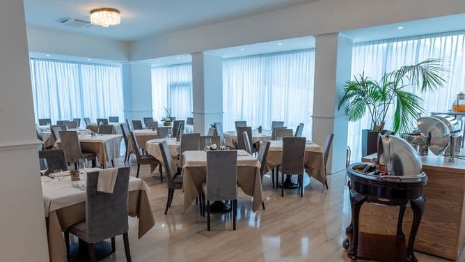 Hotel Cristallo - photo 4