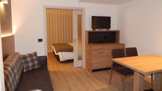 Hotel Canada - photo 9